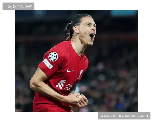 利物浦努涅斯门前扑倒捅射仍然得分力量太强，展现超级球员本色