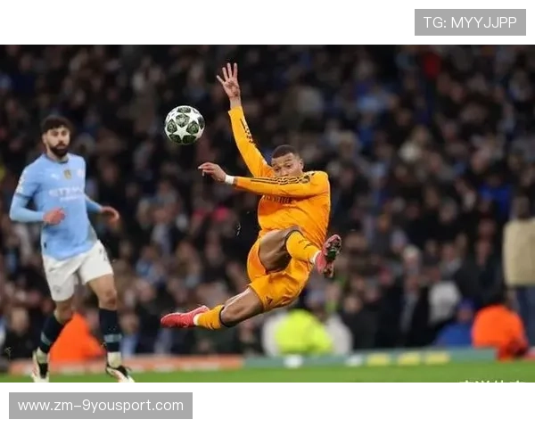 皇马中场断球秒转攻，贝林厄姆贴地斩破网