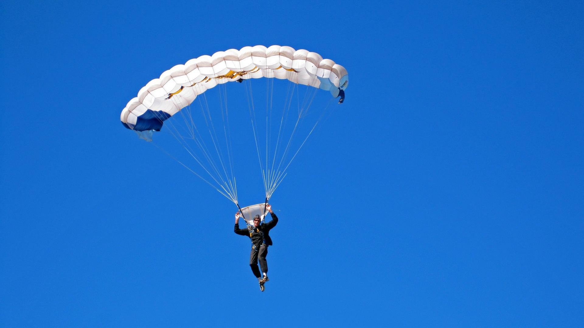 《英雄联盟》国际预选,冠军逐渐浮出水面!