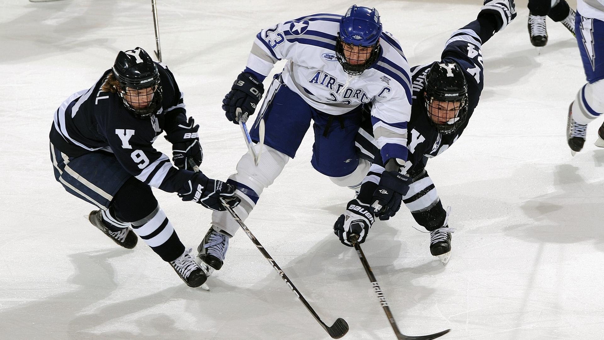 《英雄联盟》官方发布年度幕后花絮,粉丝期待爆棚,英雄联盟mv彩蛋